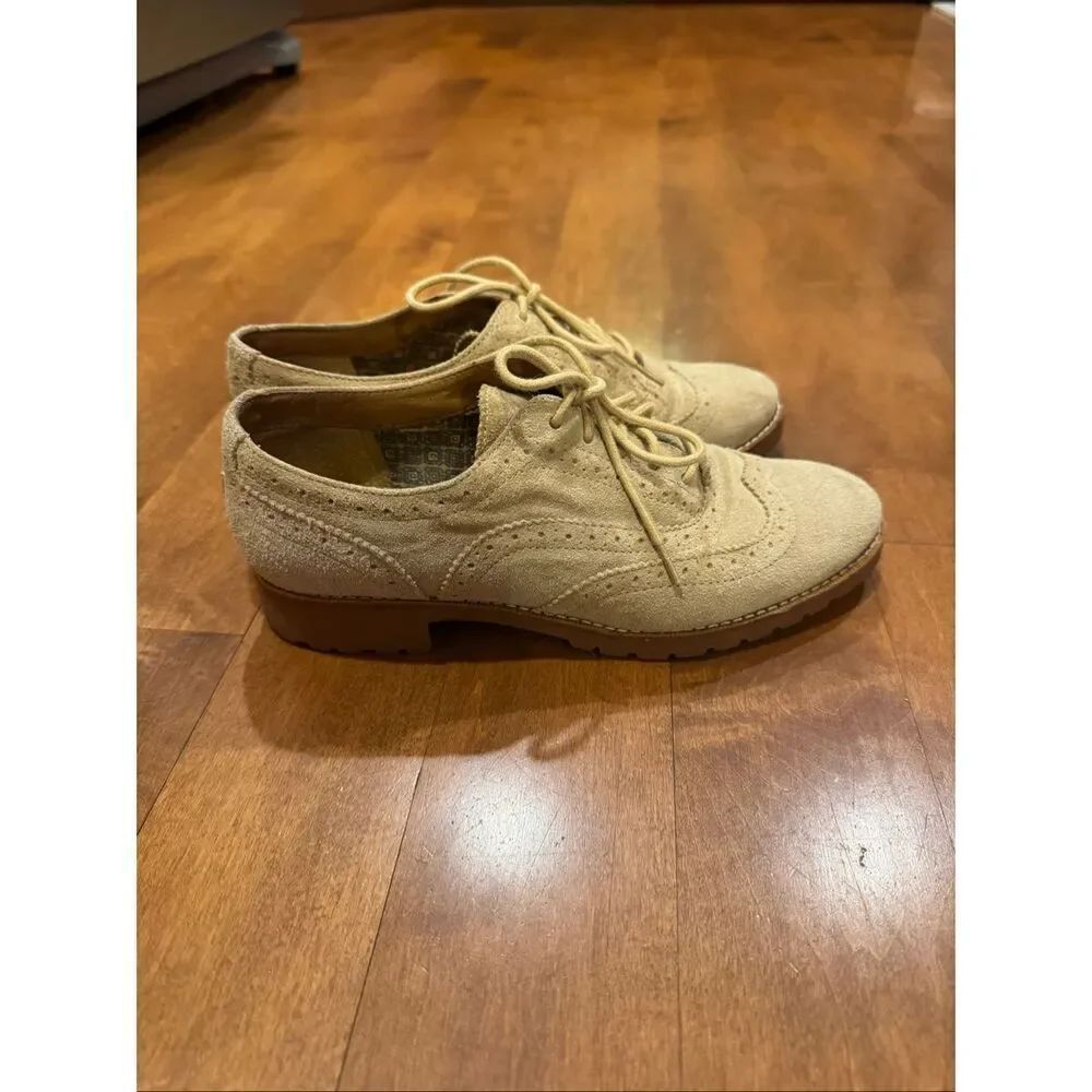Sperry Top-Sider Wingtip Oxford Shoes Womens 6.5 Tan Suede Lace-Up Lug Sole Prep - Picture 2 of 6